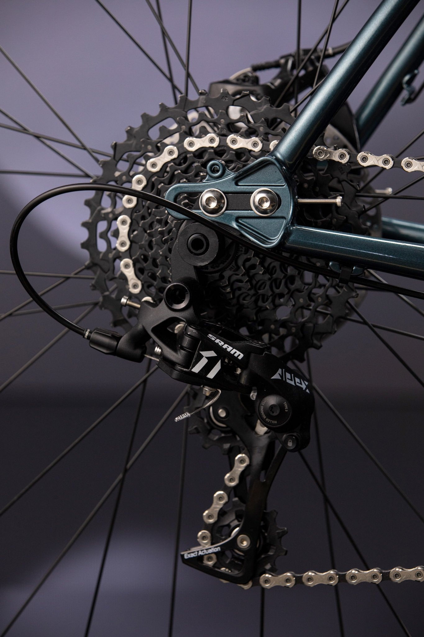 Bombtrack Arise SG Apex