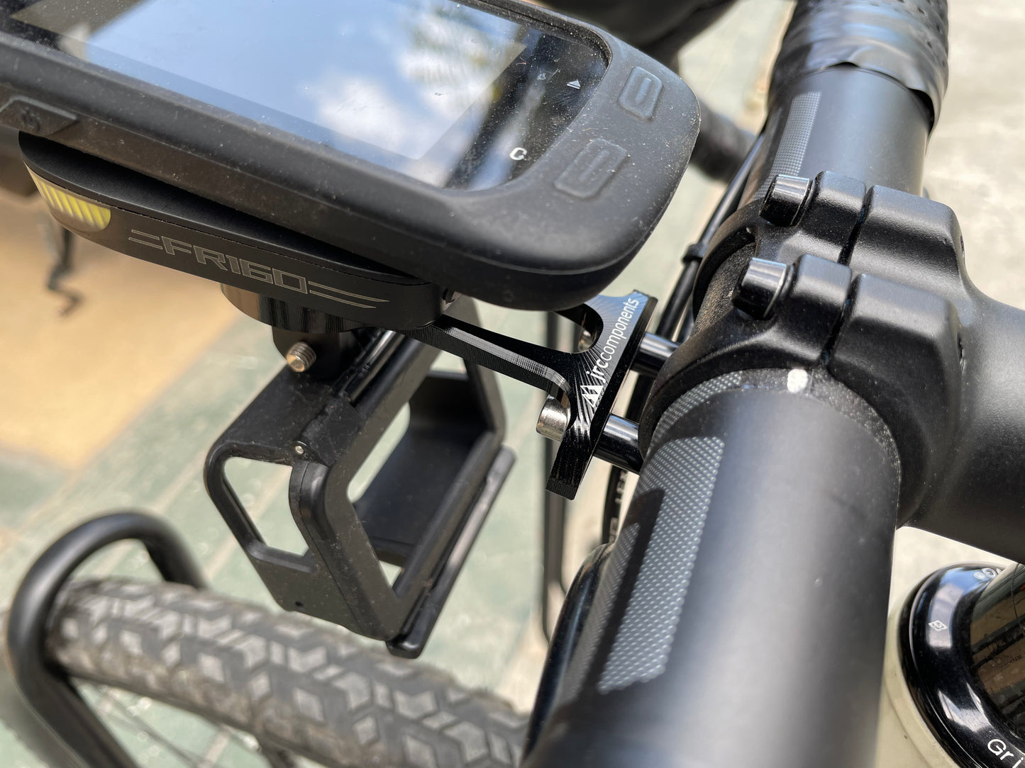 JRC Stem Out Front Mount for Garmin